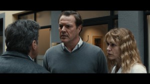 André Bamberski (Daniel Auteuil, links) konfrontiert Dr. Dieter Krombach (Sebastian Koch, Mitte) mit seinem Verdacht, Krombach sei der Mörder seiner Tochter. Dany (Marie-Josée Croze) verteidigt ihren neuen Lebensgefährten.