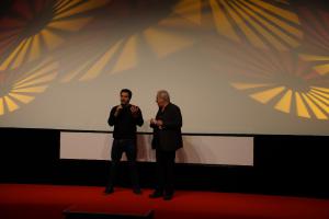 Regisseur Matías Lucchesi (l) vor seinem Film "El Pampero".