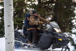 Gemeinsam machen sich Agentin Jane Banner (Elizabeth Olsen) und Cory Lambert (Jeremy Renner) auf die Suche nach dem Mörder von Natalie.