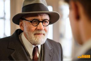 Sigmund Freud (Bruno Ganz)