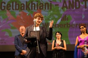 Die Auszeichnung als bester Schauspieler erhält Levan Gelbakhiani. Für seine Performance in "And Then We Danced".