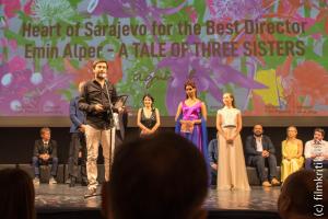 Den Preis als bester Regisseur erhält Emin Alper für seinen Film "A Tale Of Three Sisters".