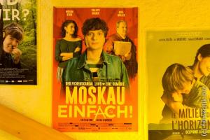 Das Plakat zum Eröffnungsfilm "Moskau Einfach!"