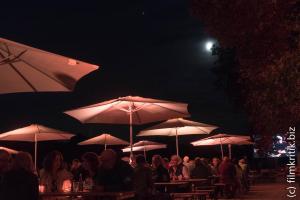 Unter dem Sternenhimmel lies sich auch prima über Gott und die Welt und Film diskutieren.