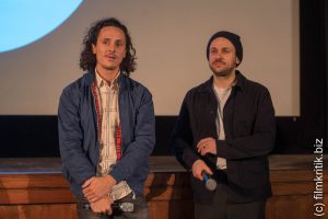 Von dem deutschen Film Aus meiner Haut war der Regisseur Alex Schaad (links) zusammen mit seinem Bruder Dimitrij Schaad, der die Hauptrollen spielte, auf dem Filmfestival. 