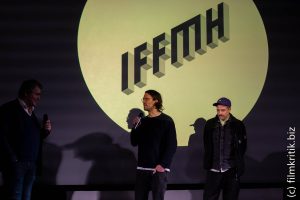 Vom Film Der Fleck war der Reigisseur Willy Hans (m) und der Produzent Karsten Krause (r) in Mannheim.