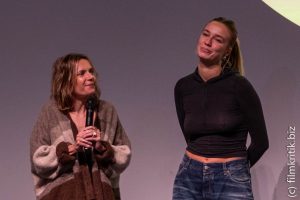 Sophie Beaulieu (Regie) und Zoé Marchal (Schauspiel) (vlnr.) vom Film The Doll